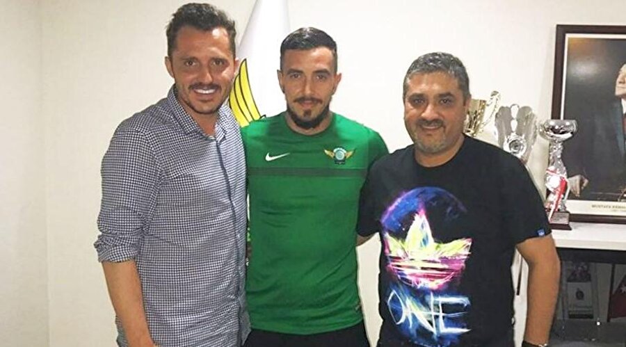 Ioan Hora
Eski Takımı: Atiker KonyasporYeni Takımı: Akhisar Belediyespor