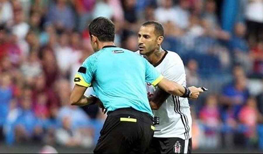 Quaresma Ali Palabıyık'a bilerek çarptı.