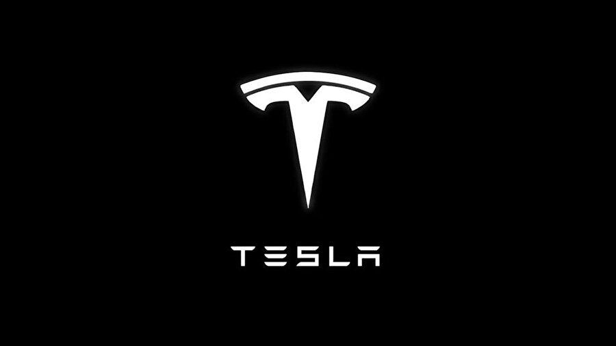 Tesla, kasırgayı gözardı etmedi.