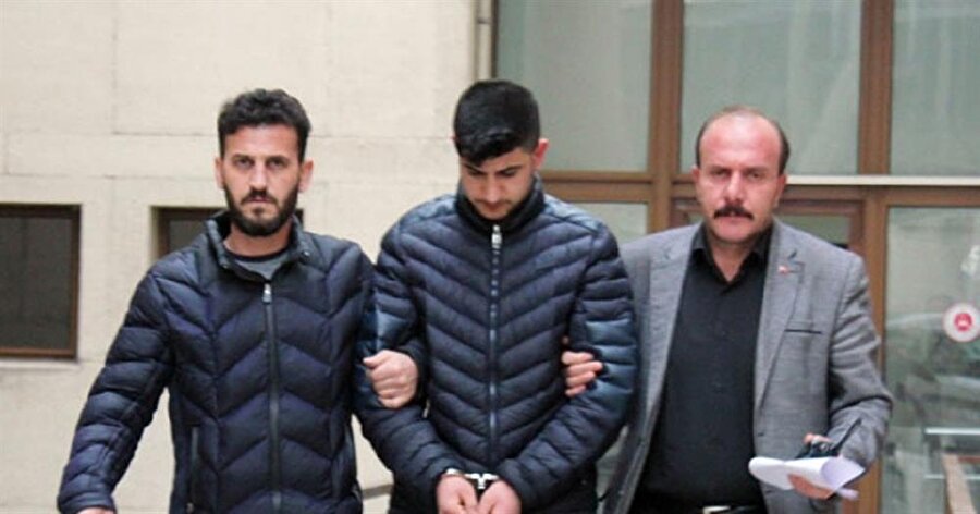 Hakkında ağırlaştırılmış müebbet hapis cezası istenen M.A, Bursa 5.Ağır Ceza Mahkemesi'nde hakim önüne çıktı.