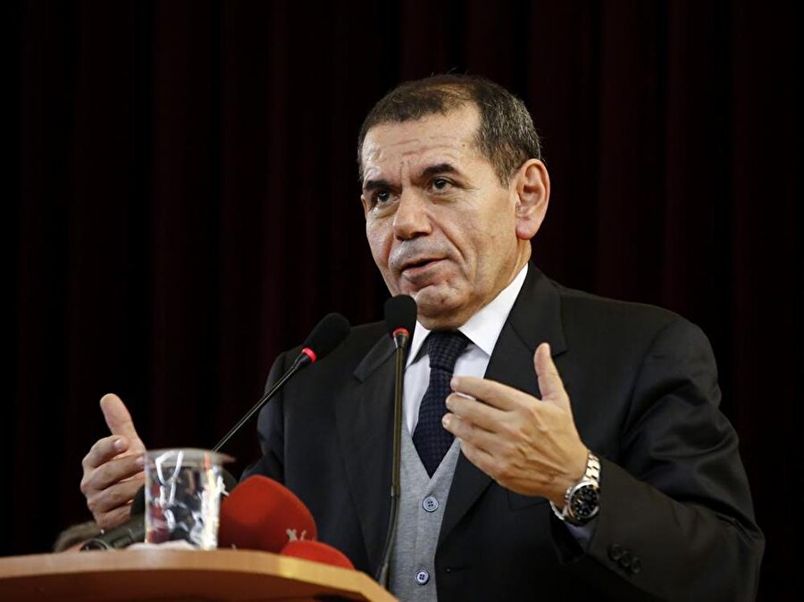 ​Dursun Özbek transfer bilançosunu açıkladı! Menajerlere 8.9 Milyon euro verilmiş