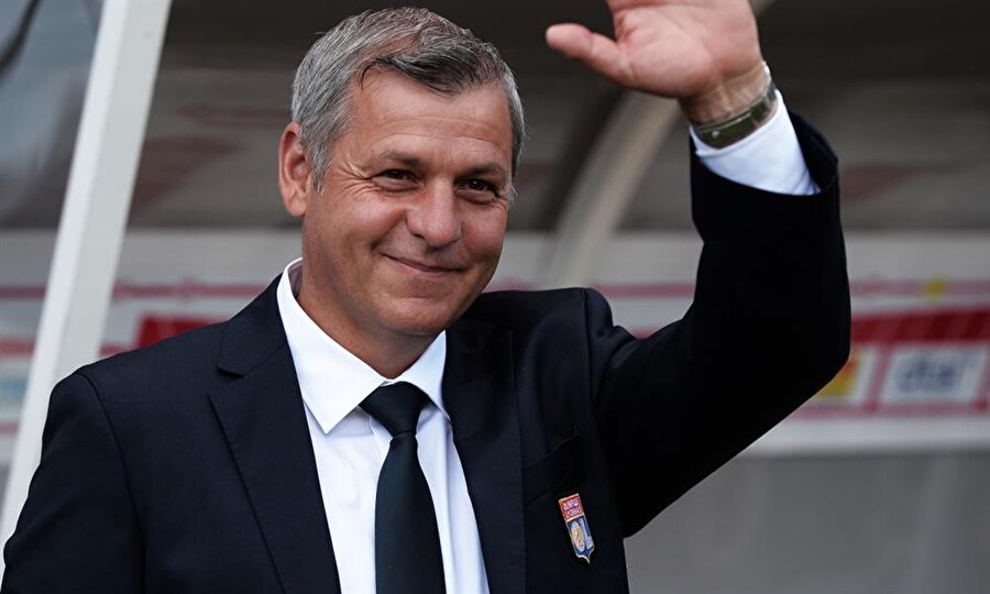 ​Lyon teknik direktörü Genesio'dan Beşiktaş yorumu: İlk 2'de olur!