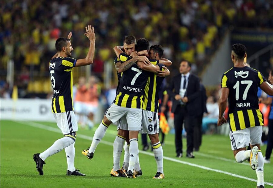 59-) Fenerbahçe 

                                    
                                    (1 sıra yükseldi)
                                
                                