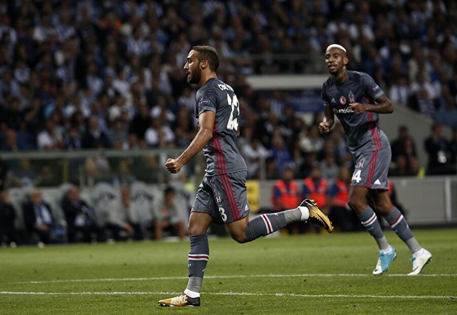 Tottenham Cenk Tosun'un peşinde: 20 milyon Euro