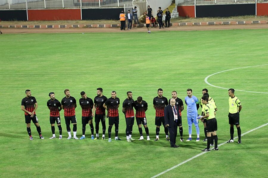 Kayseri Erciyesspor sahaya çıkmayınca maç oynanamadı