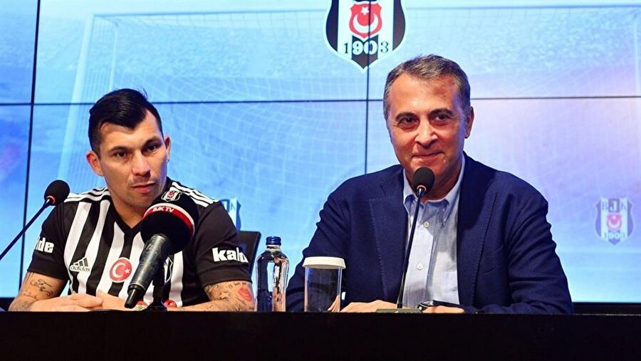 Medel'e beklenmedik fırça!