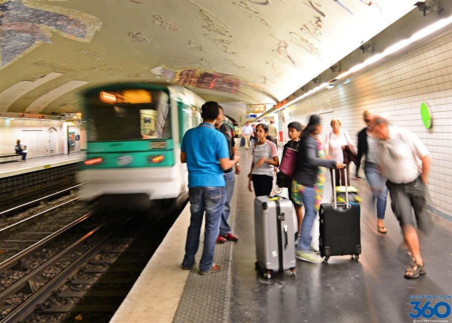 Paris metrosunda hava kirliliği tehlikeli boyutlara ulaştı