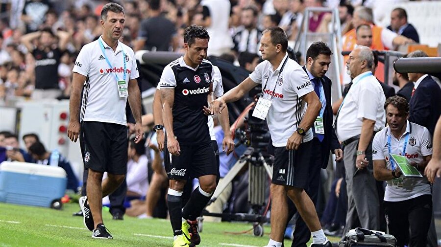 Adriano derbide oynayacak mı?