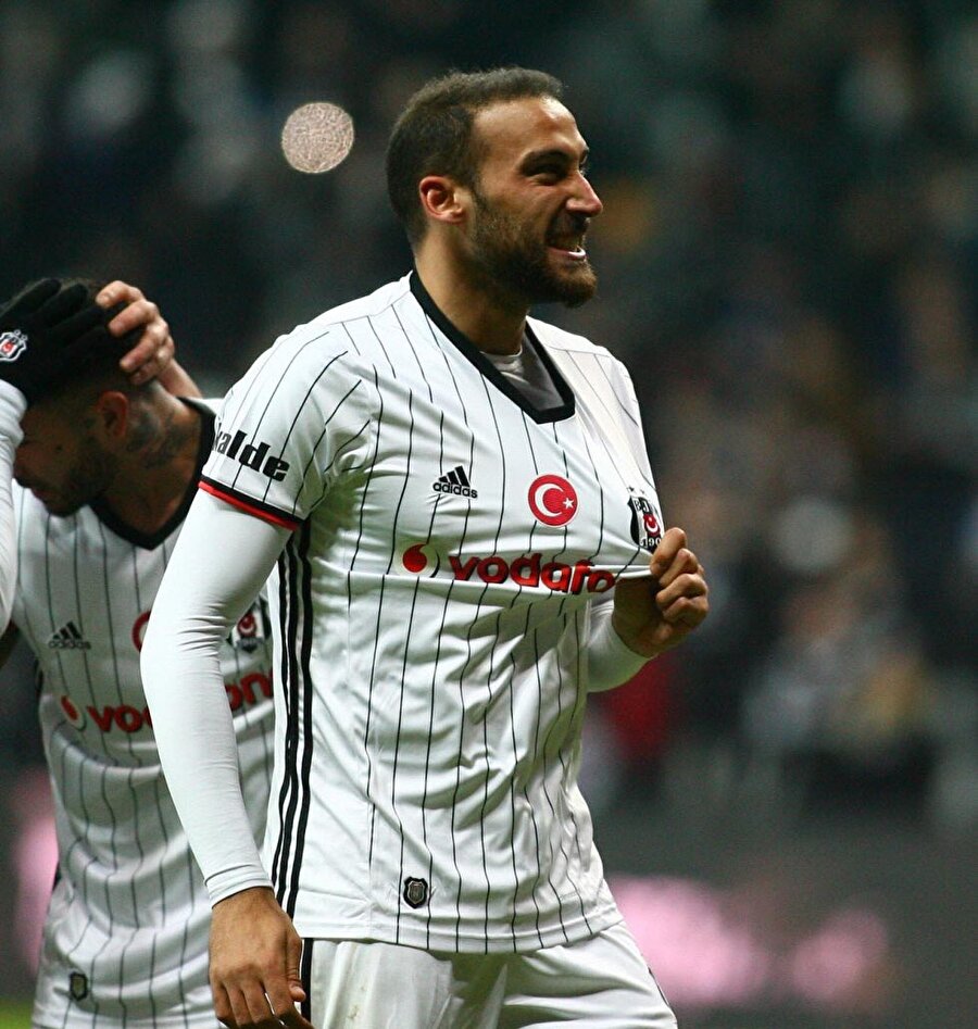 Yıldız futbolcu Cenk Tosun'un sırrı ortaya çıktı!