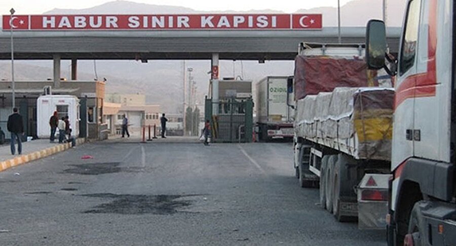Habur Sınır Kapısı
Kuzey Irak ekonomik ve ticari olarak Türkiye’ye büyük ölçüde bağımlı. Türkiye, Kuzey Irak ile olan Habur Sınır Kapısı’nı kapatmayı veya sınırlamayı da gündemine alabilir. Derecik, Gülyazı ve Üzümlü sınır kapıları için de düzenlemeler gündeme gelebilir.