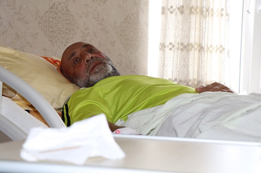 ​​Kanser şüphesiyle hastaneye gitti, bağırsağından çıkan karşısında şoke oldu​