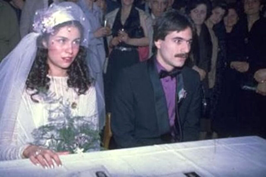 Unlu Sovmenin Ilk Esini Taniyabildiniz Mi