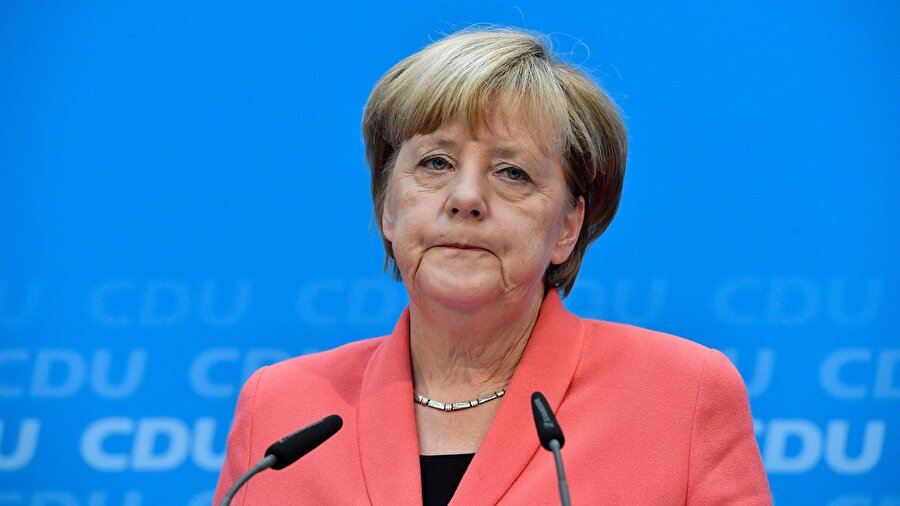 Merkel liderliğindeki Hristiyan Birlik (CDU/CSU) yüzde 8,5 oy kaybetti.

                                    
                                    
                                    
                                
                                
                                