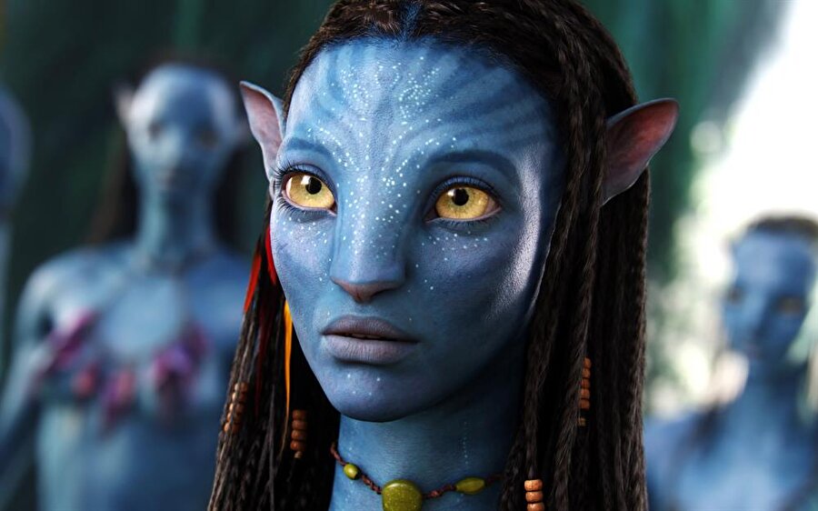 Avatar 2'nin çekimleri resmen başladı

                                    18 Aralık 2009’da yayınlanan ilk filmde 2.7 milyar dolar hasılat elde ederek kırılması zor bir rekora ulaşan James Cameron, devam filmleriyle de bu başarıyı perçinlemek istiyor. İlk filmden 11 yıl sonra, 18 Aralık 2020’de vizyona girecek Avatar 2’ye 17 Aralık 2021’le Avatar 3, 20 Aralık 2024’le Avatar 4 ve 19 Aralık 2025’le Avatar 5 eşlik edecek.
                                
