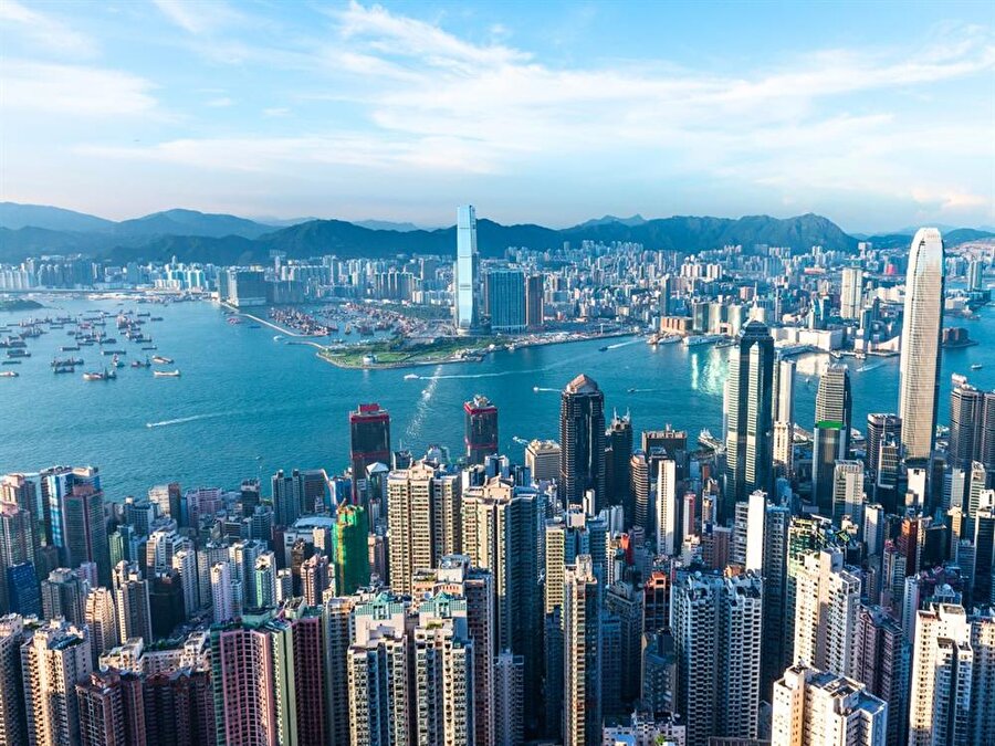 Hong Kong - 9.25 milyon ziyaretçi

                                    
                                