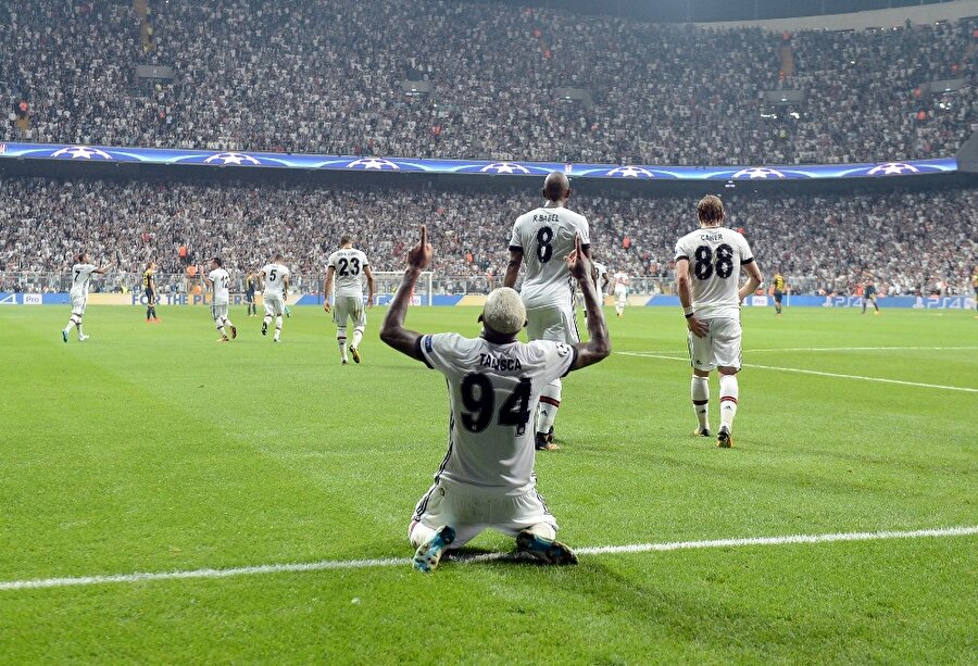 Talisca Şampiyonlar Ligi'nde haftanın 11'ine seçildi