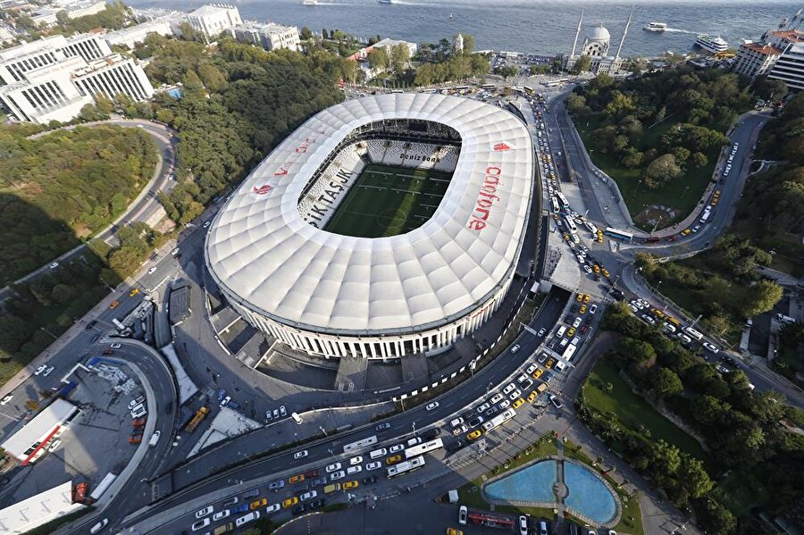 Beşiktaş – Trabzonspor maçına doğru

                                    Beşiktaş'ın
Atiba, Oğuzhan ve Quaresma'nın eksikliğinde çıkacağı maç 19:30'da başlayacak.
Mücadele beIN SPORTS 1'den canlı olarak yayınlanacak. Süper Lig'de 7. Haftanın diğer
maçları ise şöyle: Evkur Yeni Malatyaspor-Atiker Konyaspor, Aytemiz
Alanyaspor-Gençlerbirliği ve Göztepe-Medipol Başakşehir