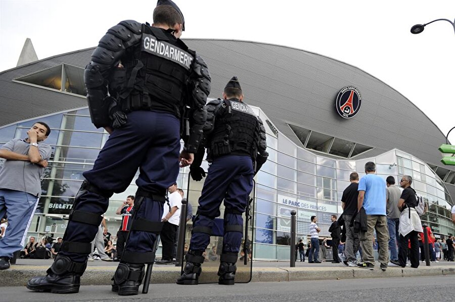 Parc des Princes PSG Bomba