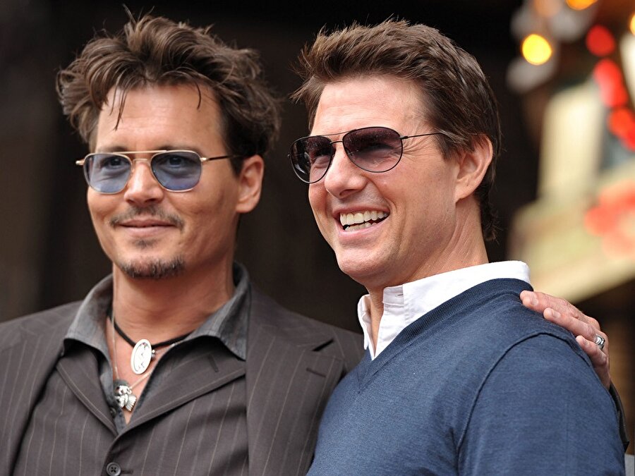 21.”Top Gun” filminin yapımcıları da ilk olarak Johnny Depp’i tercih etmek istediler ancak daha sonra rol Tom Cruise’a nasip oldu.
Rolü alan: Tom Cruise
