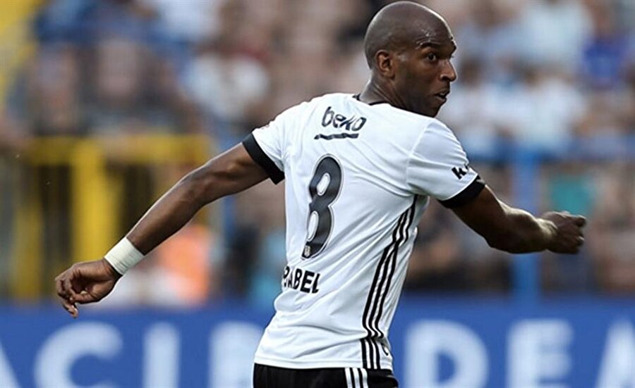 "Milli takımda kimseyi tanımıyorum"