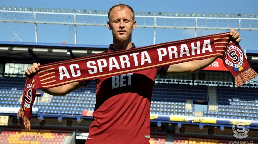 Semih Kaya - Sparta Prag

                                    
                                    
                                    2016-2017 sezonu: 27 maç, 2 gol, 1 asist2017-2018 sezonu: 2 maç, 0 gol, 0 gol
                                
                                
                                