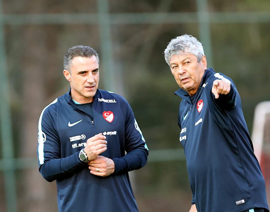 Teknik adamlar milli maç öncesi basın toplantısı düzenleyecek

                                    A
Milli Futbol Takımı Teknik Direktörü Mircea Lucescu ve İzlanda Milli Takımı
Teknik Direktörü Heimir Hallgrimsson, Yeni Eskişehir Stadı'nda oynanacak Dünya
Kupası Avrupa Elemeleri I Grubu maçıyla ilgili basın toplantısı düzenleyecek. İki
takım da son çalışmasını Yeni Eskişehir Stadı'nda yaparak hazırlıklarını
tamamlayacak.
                                