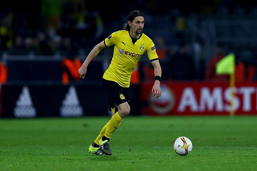​Trabzonspor'dan dev hamle: B. Dortmund'un stoperiyle anlaşma yakın