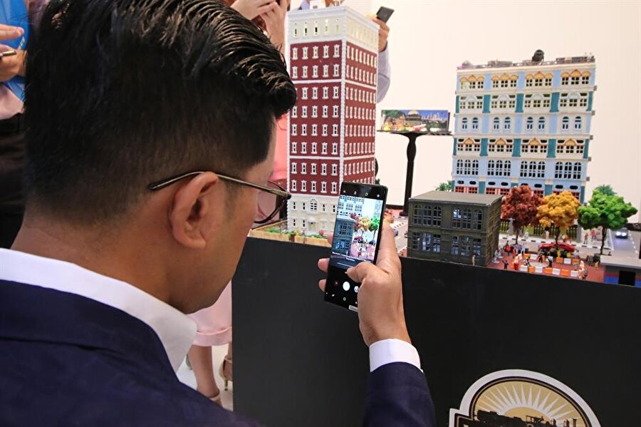 Samsung Galaxy Note 8 ve 8S İş Adamı Versiyon satışa çıktı. 