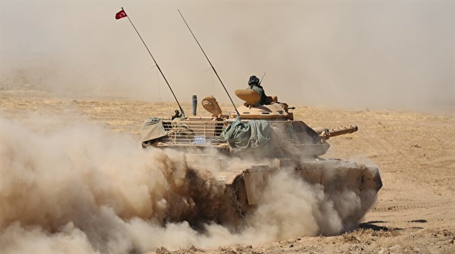 Türkiye'den ÖSO’ya top atışlı destek
Hatay’ın Reyhanlı ilçesinin Suriye sınırında bugün, Özgür Suriye Ordusuna destek amaçlı top atışları gerçekleştirildi.