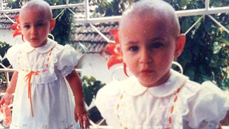 Sosyal medya hesabından paylaştı!

                                    Sosyal medya hesabından küçüklük fotoğrafını paylaşan ünlü oyuncu, takipçileri tarafından çok sayıda beğeni aldı. 
                                