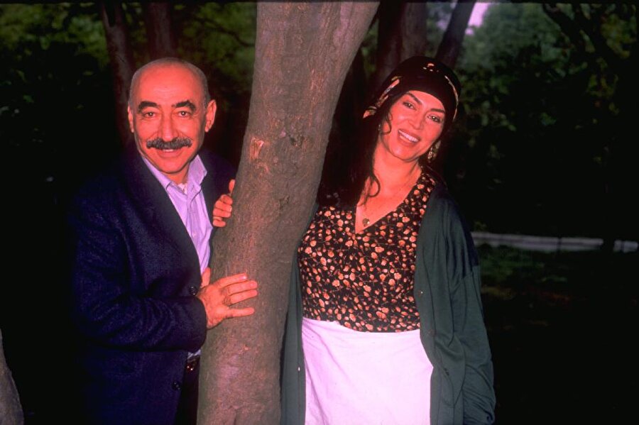 Türkan Şoray ve Şener Şen'i bir araya getirip, o eski kalabalık aileli filmlerin tadını yaşatan bir Antep hikayesi İkinci Bahar

                                    
                                