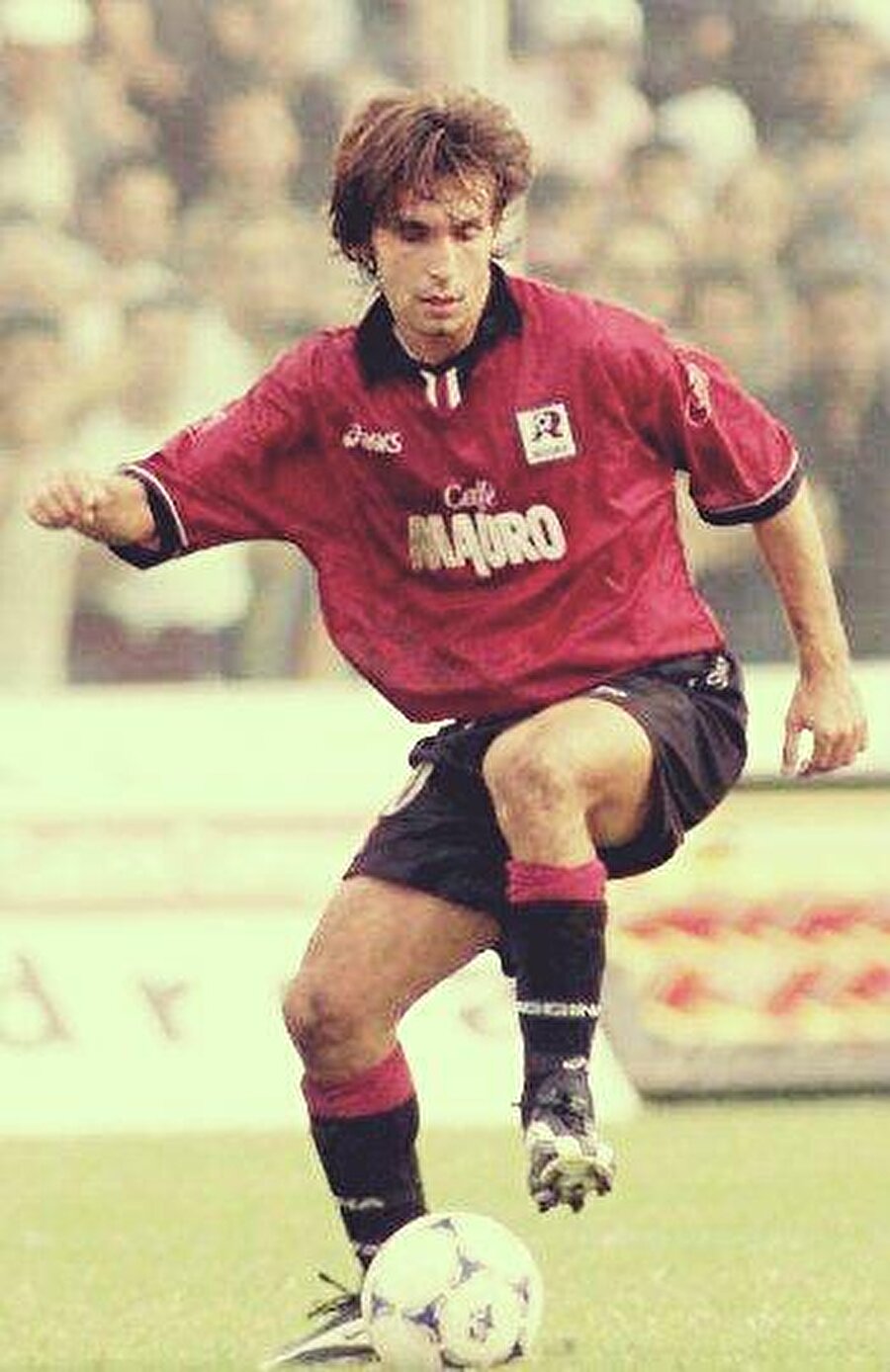 Inter’de oynayamadı

                                    
                                    
                                    
                                    Pirlo, 1999-2000 sezonunda Reggina'da kiralık olarak forma giydi. Yetenekli futbolcu ardından 2000-2001 sezonunda Brescia'ya kiralandı. 
                                
                                
                                
                                