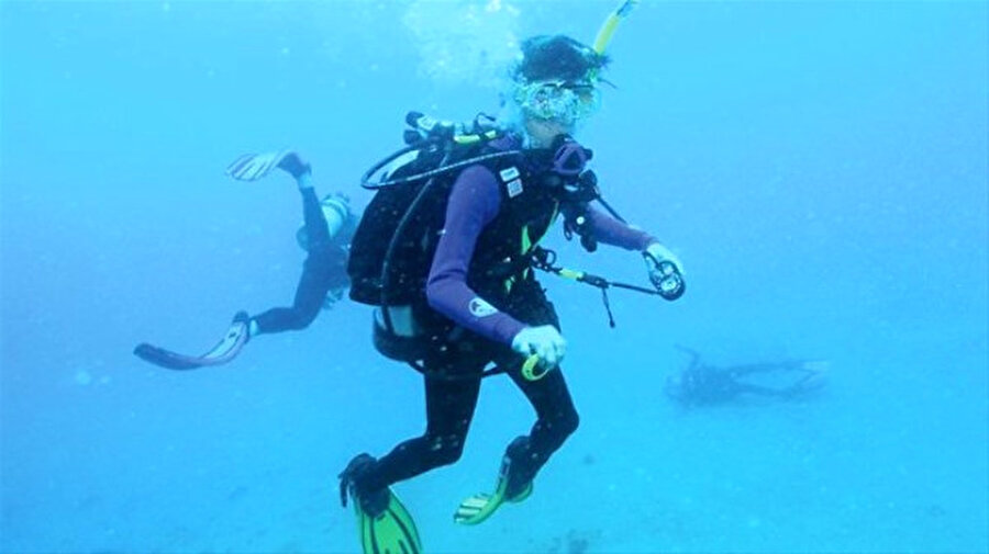 İşte ölmeden önce son fotoğrafı!
Suyun dibinde hareketsiz bir şekilde yatan Tina Watson, ne yazık ki kurtarılamadı. 