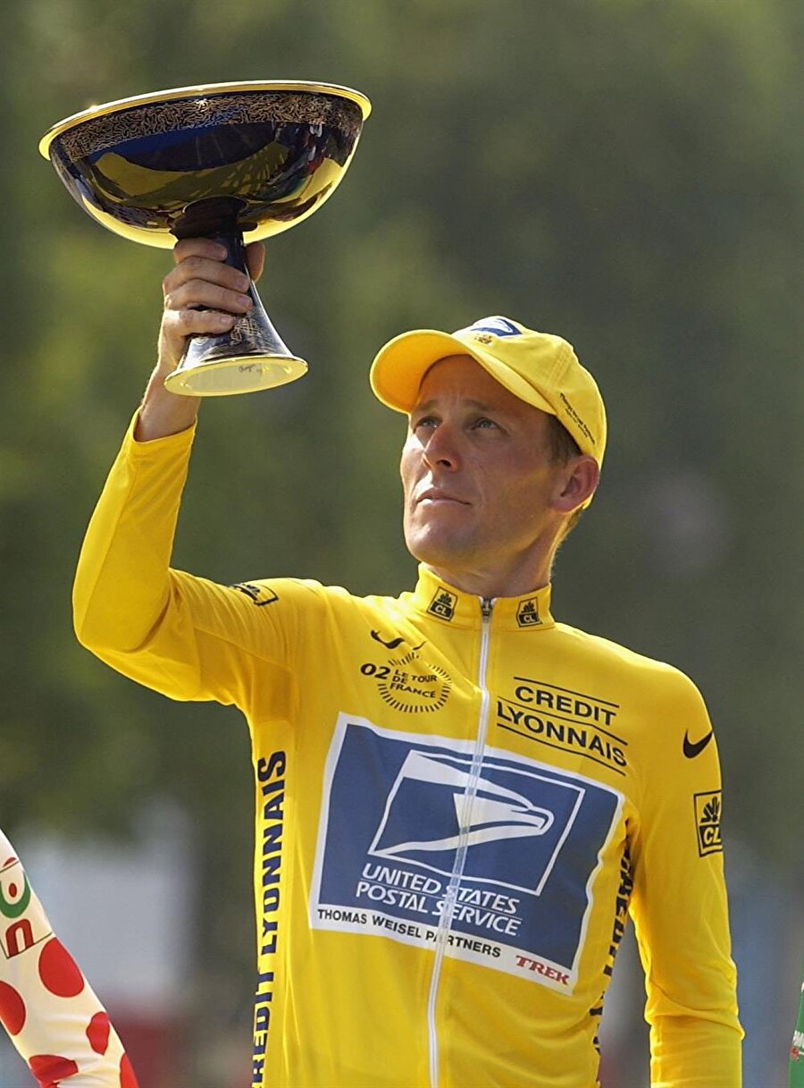 Armstrong 7 kez üst üste Fransa Bisiklet Turu'nu kazandı. 