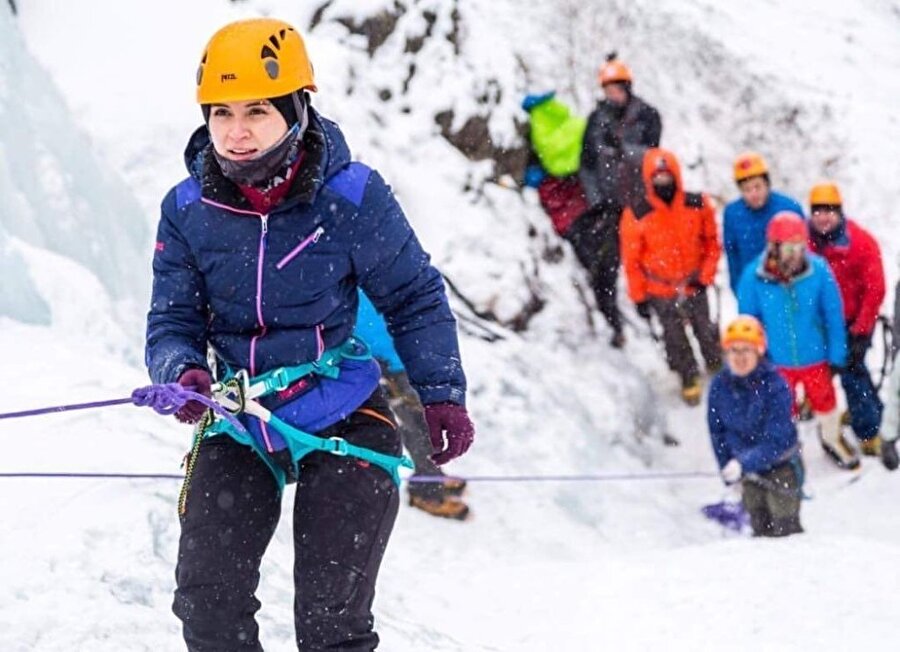 Kaya Tırmanış Şenliği’nde feci ölüm

                                    
                                    
                                    Antalya’da düzenlenen Kaya Tırmanış Şenliği’nde Cansu Nur Özkalp tırmandığı kayadan düşerek hayatını kaybetti.
                                
                                
                                
