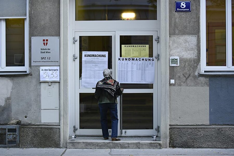 Avusturya'da genel seçim

                                    
                                    Avusturya'da halk, genel seçim için sandık başına gidecek. 
                                
                                