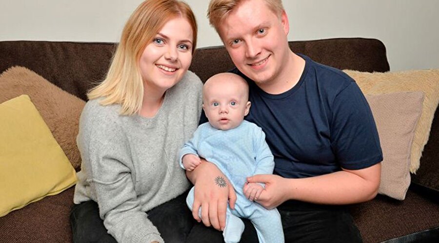 Hamilelik belirtisi yaşamadı!
9 aylık hamile olan ve hiçbir mide bulantısı, baş dönmesi gibi hamilelik belirtisi yaşamayan Connie Whitton 4 saat sonra doğum yaptı.
