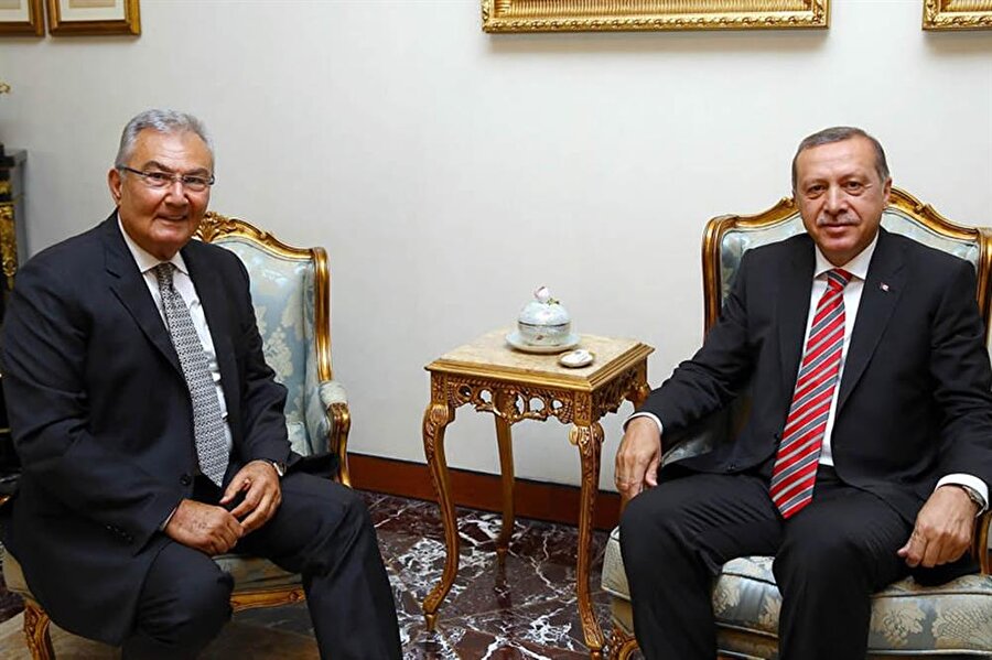 Hükümetin kurulamadığı dönemde Cumhurbaşkanı Erdoğan ile bir araya geldiği için Kılıçdaroğlu tarafından eleştirilen Deniz Baykal, 1 Kasım seçimlerinde CHP’den Antalya milletvekili oldu.

                                    
                                    
                                    
                                    
                                    
                                    
                                
                                
                                
                                
                                
                                