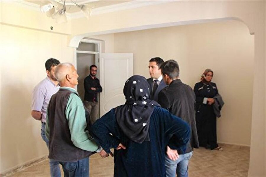 Ziyarete gittiler
Erkek tarafı müstakbel gelinlerinin evine de gidip ziyaret ettiler. 