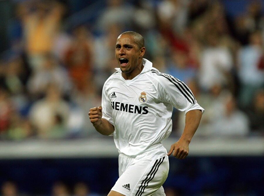 
                                    Carlos için 1996'da yepyeni bir sayfa açıldı. Real Madrid'e imza atan Carlos eflatun-beyazlı formayı 11 yıl terletti.
                                