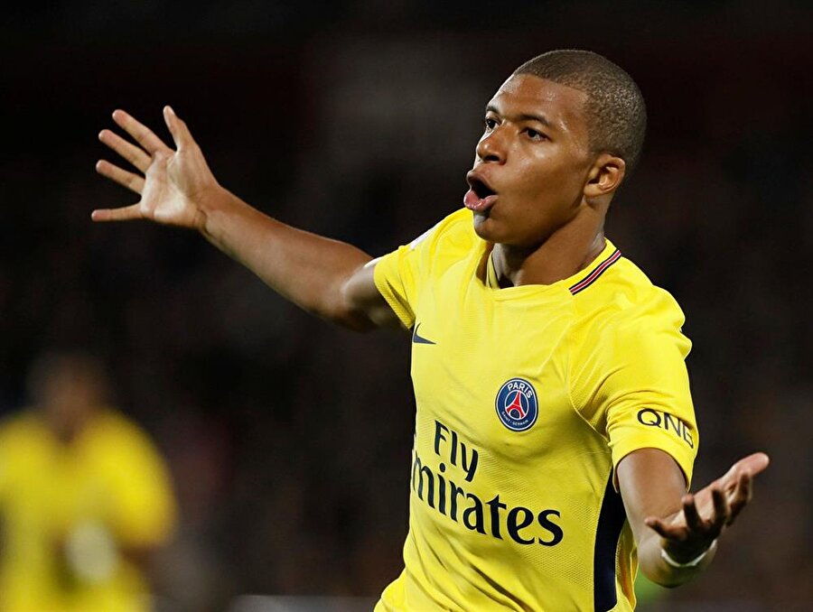Altın çocuk Mbappe