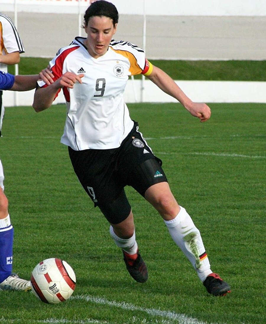 
                                    
                                    
                                    Prinz'in milli takım kariyeri ise 1994'te başladı. 
                                
                                
                                