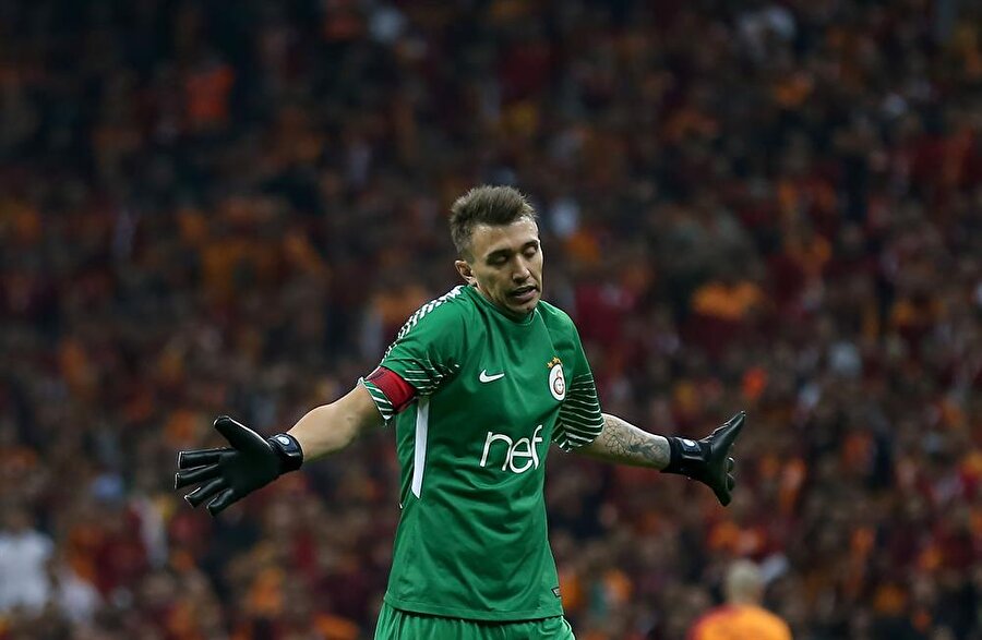 Muslera Dan Fenerbahce Itirafi Defans Yapmak Zorunda Kaldik