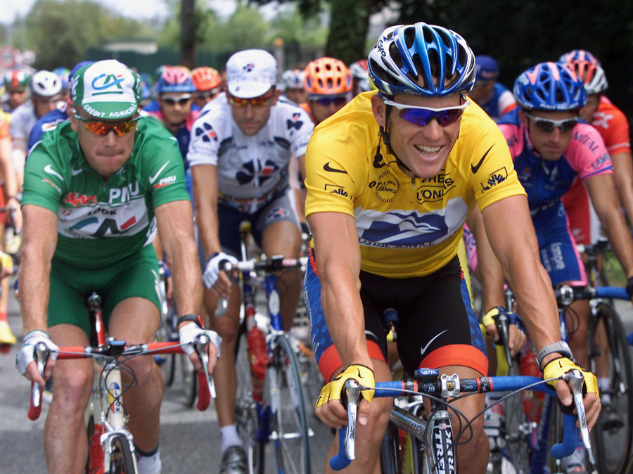 
                                    
                                    
                                    Fransa Bisiklet Turu'nu en çok kazanan isim ABD'li sporcu Lance Armstrong'tu. Ancak 7 kez üst üste şampiyon olan Armstrong'un doping yaptığı ortaya çıkınca tüm başarıları geri alındı.
                                
                                
                                