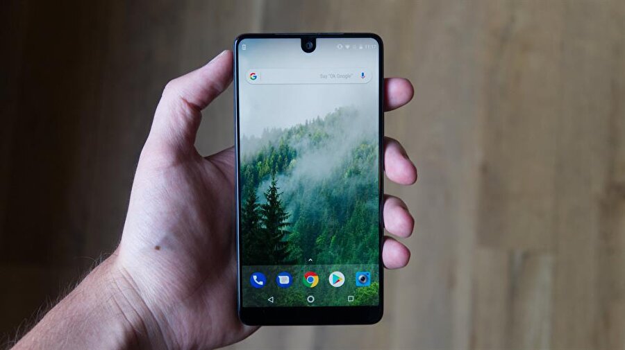 Andy Rubin'in "neredeyse" çerçevesiz akıllı telefonunda büyük indirim!

                                    Android işletim sisteminin kurucularından Andy Rubin'in kendi şirketi altında duyurduğu Essential Phone beklenen satış rakamlarına bir türlü ulaşamadı. Dolayısıyla telefonda 200 dolarlık "büyük" bir indirim uygulandı. İşte tüm detaylar… 
                                