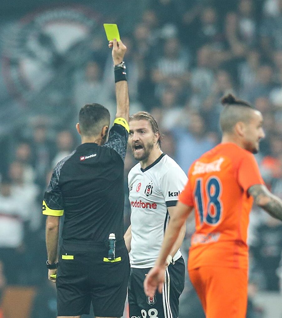 Caner özür diledi