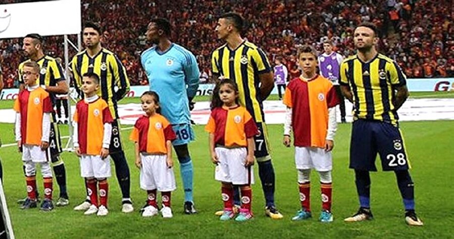 Derbide gözden kaçan ayrıntı: Valbuena'ya en uzun boylu çocuk denk geldi