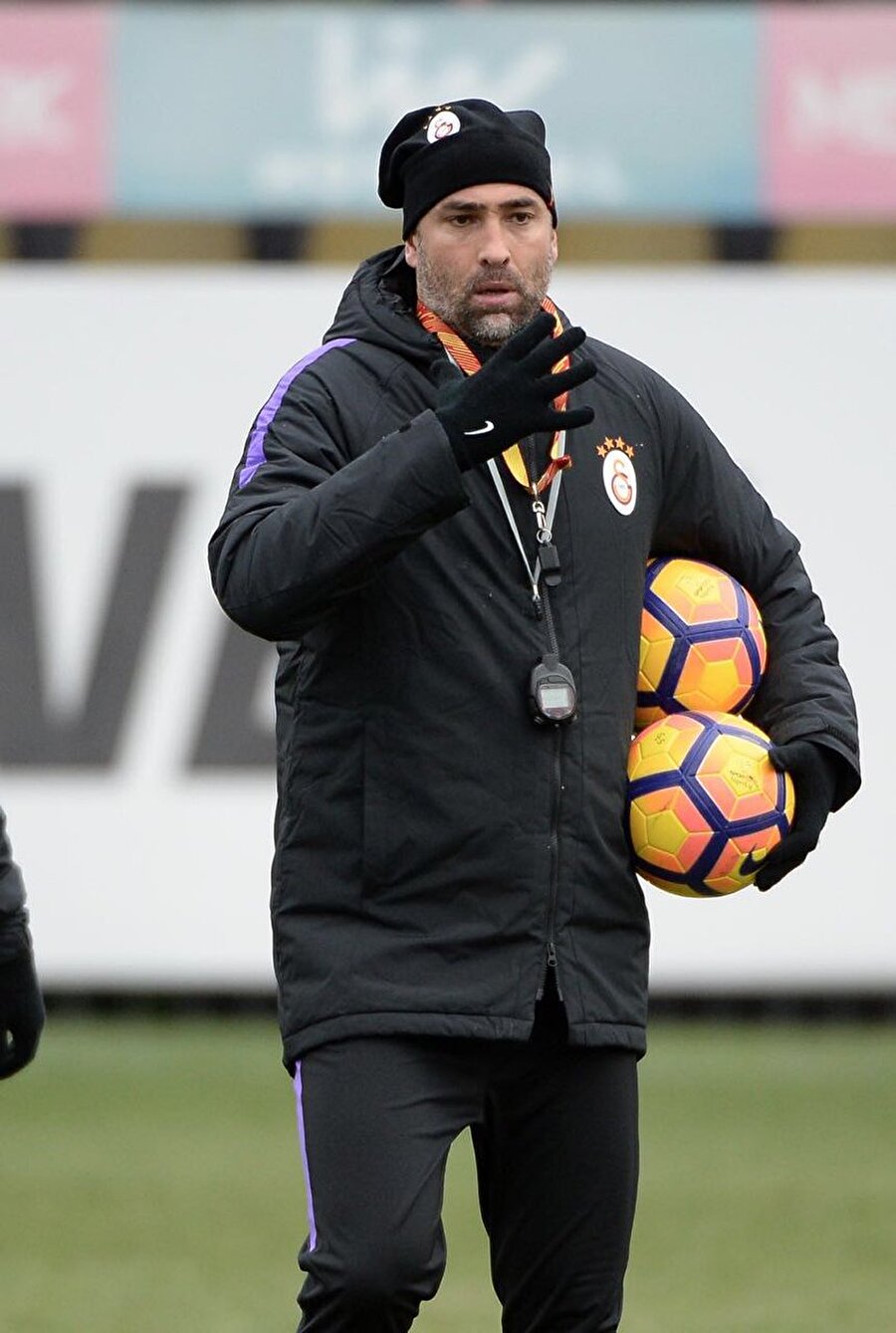 Tudor karar veremiyor! Selçuk mu Rodrigues mi?