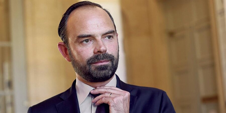 Édouard Philippe

                                    Fransa Başbakanı olan Philippe, Paris Siyasal Bilgiler Enstitüsü ve Ulusal İdare Okulu mezunudur.
                                