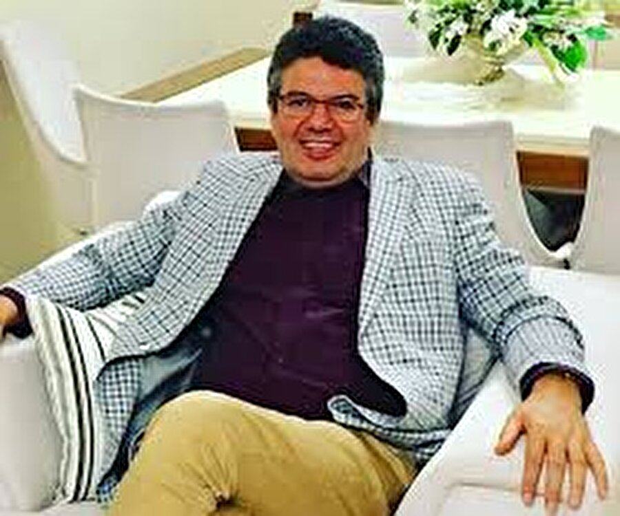 Nedir o hikaye?

                                    
                                    
                                    Program moderatörünün "Bir pantolon hikayeniz varmış, bizimle paylaşırmışsınız?" sorusu üzerine, Kapaklıkaya anlatmaya başladı. 
                                
                                
                                